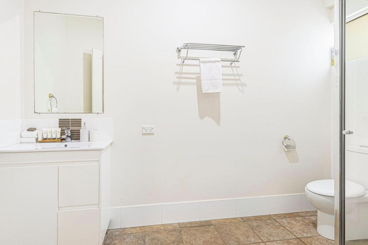 Inn The Tuarts Guest Lodge Wonnerup Εξωτερικό φωτογραφία