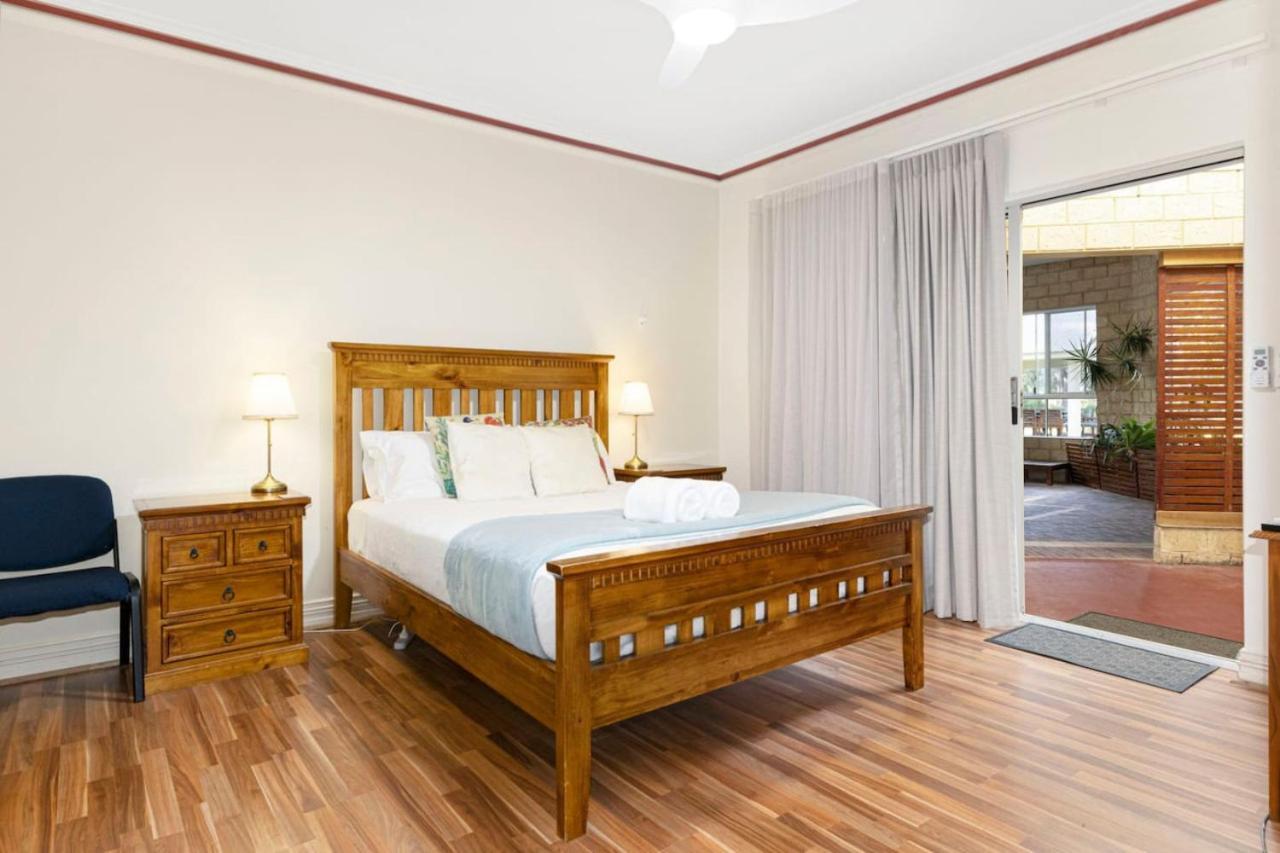 Inn The Tuarts Guest Lodge Wonnerup Εξωτερικό φωτογραφία