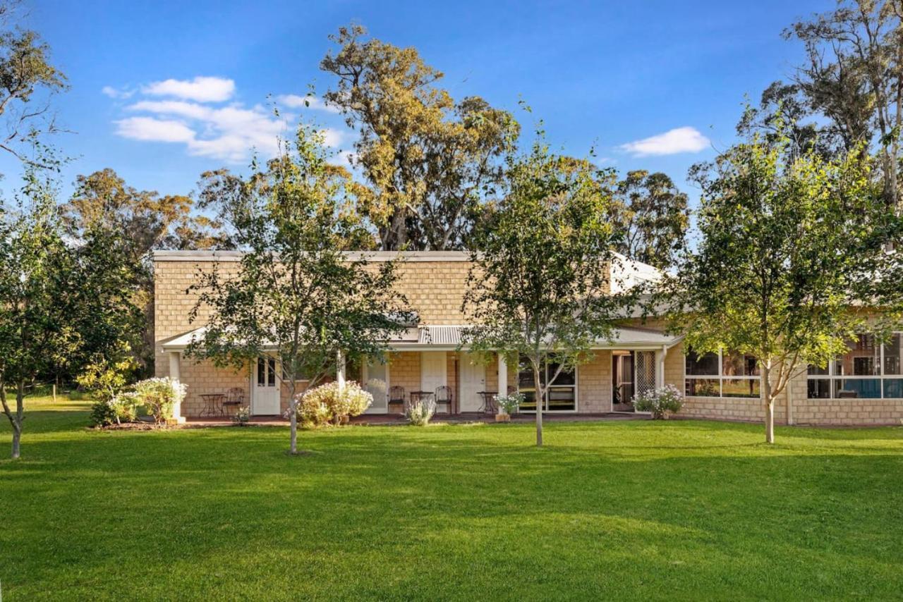 Inn The Tuarts Guest Lodge Wonnerup Εξωτερικό φωτογραφία